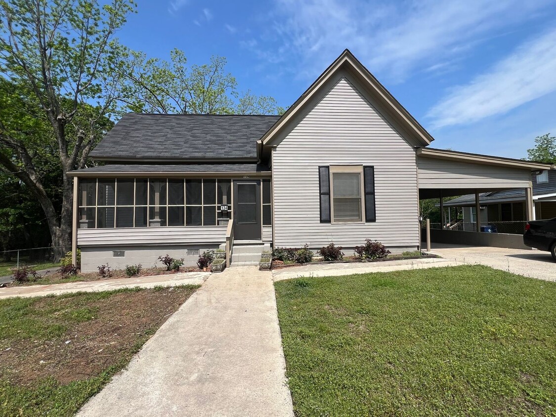 2 bed 1 bath house - 2 bed 1 bath house