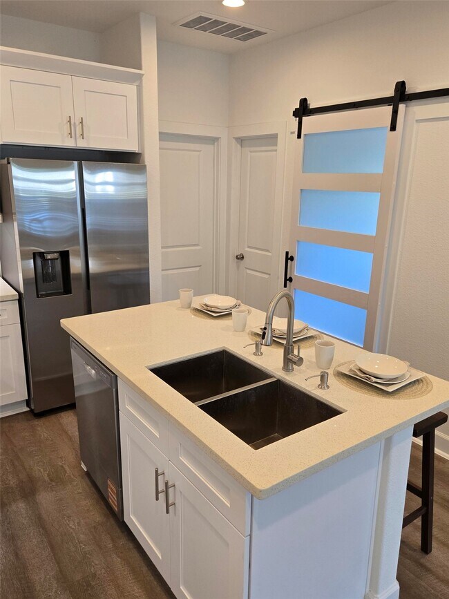 Foto del edificio - 16710 Timberglen St