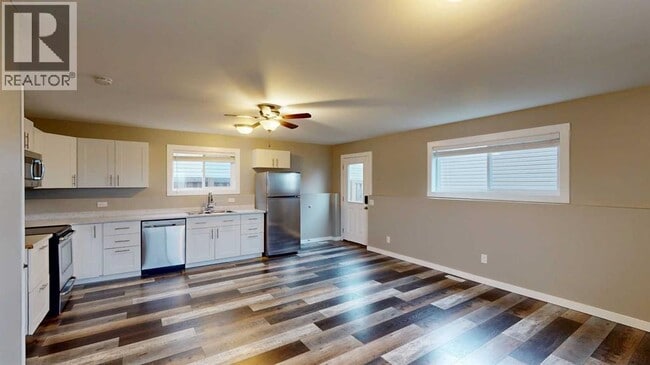 Building Photo - 8836-8896 96 Ave
