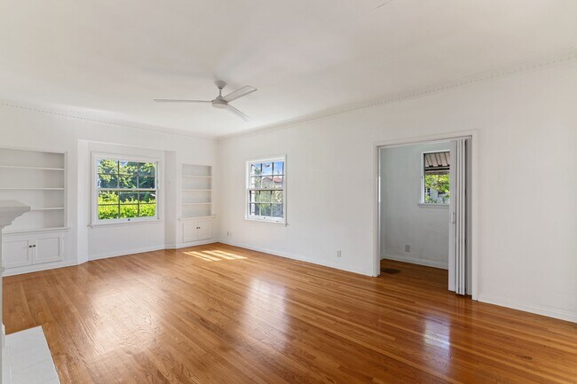 Foto del edificio - 117 1/2 N Harper Ave