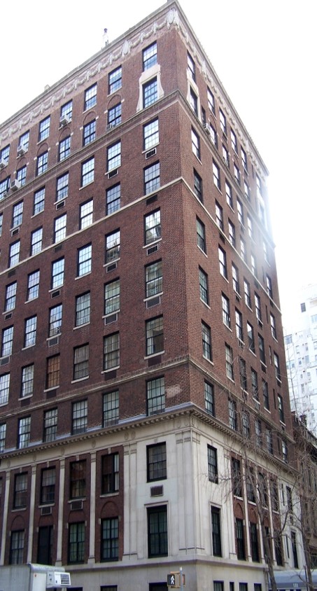 Primary Photo - 131 E 69th St