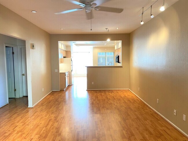 Building Photo - 101 N 7th St Unit 173, Phoenix, AZ 85034