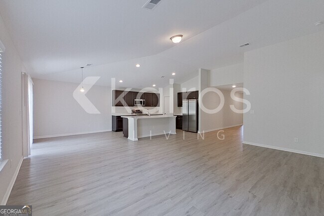 Foto del edificio - 15 Carrollton Dr