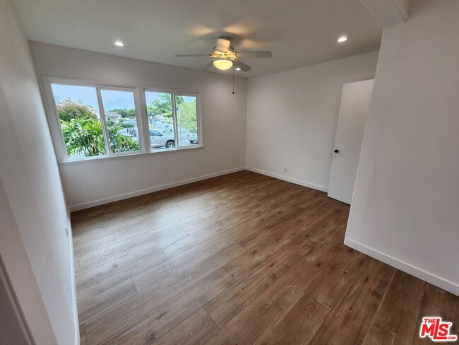 Foto del edificio - 6121 Sylvia Ave