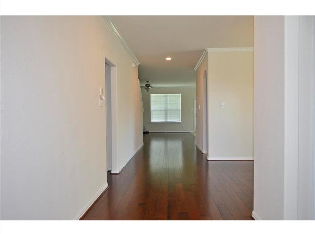 Foto del edificio - 13743 McKinney Creek Ln