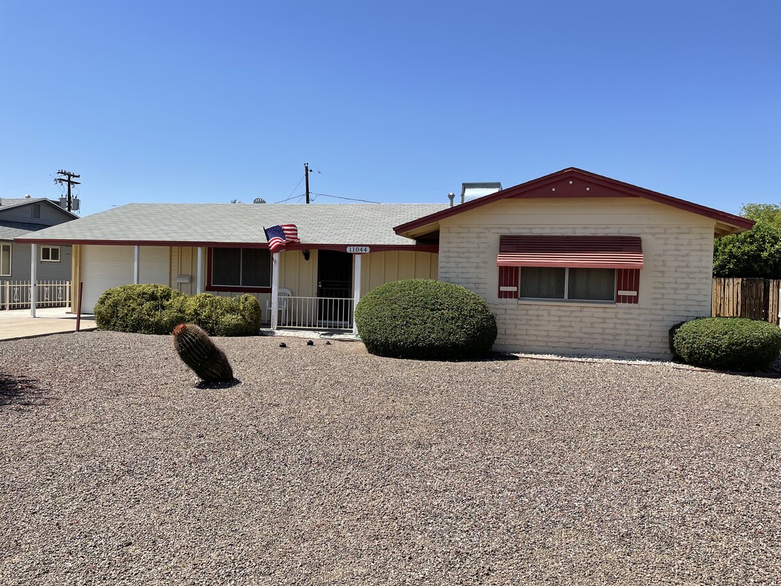 Primary Photo - 11044 W Sun City Blvd