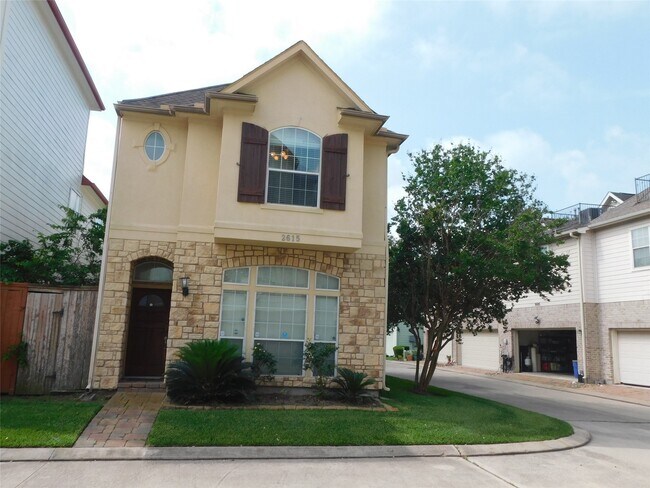 Foto del edificio - 2615 Starboard Point Dr