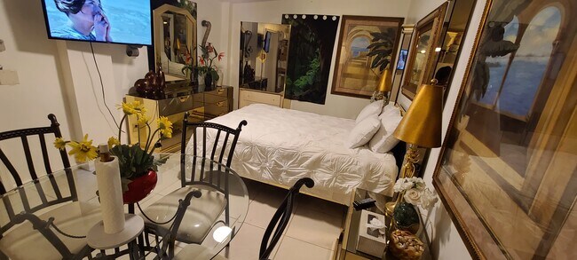 Building Photo - 3113 Alice Dr