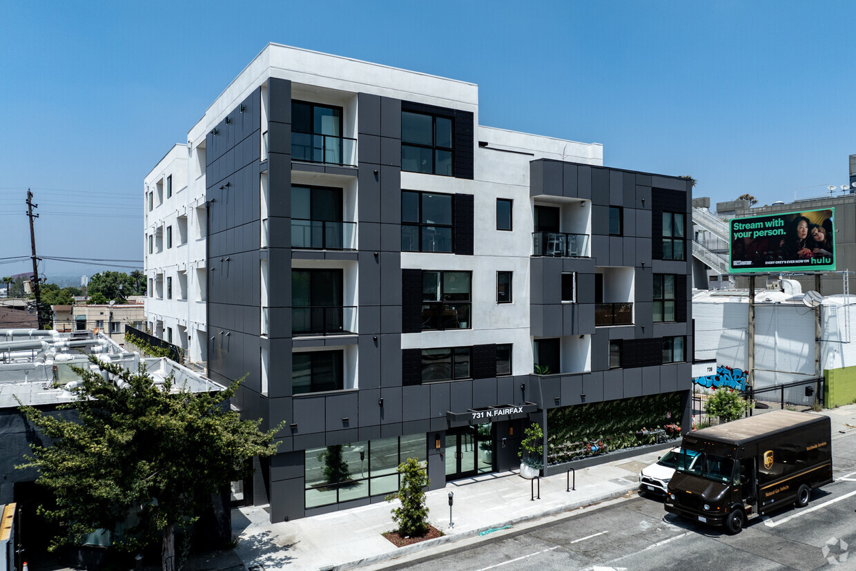 Building Exterior - Fairfax Apartments