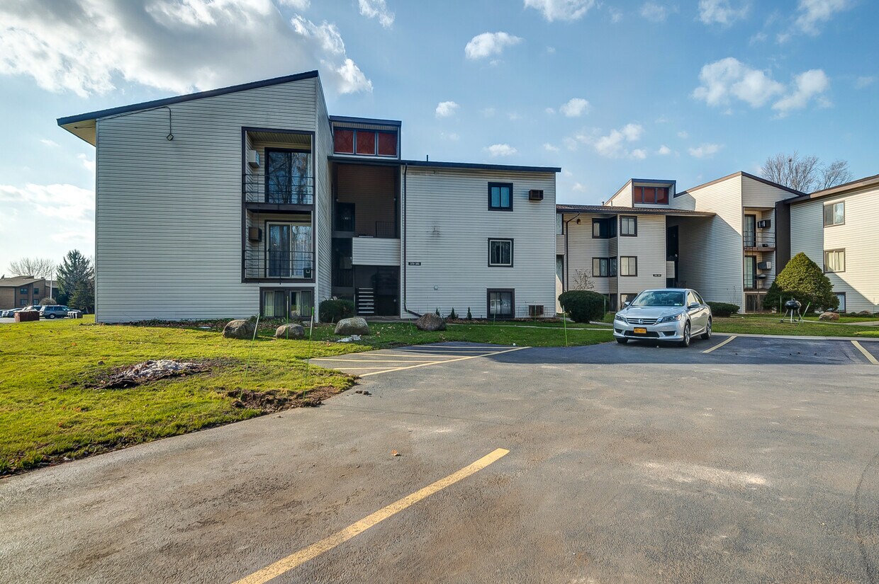 383 Village Blvd N Unit 383, Baldwinsville, NY 13027 Condo for Rent