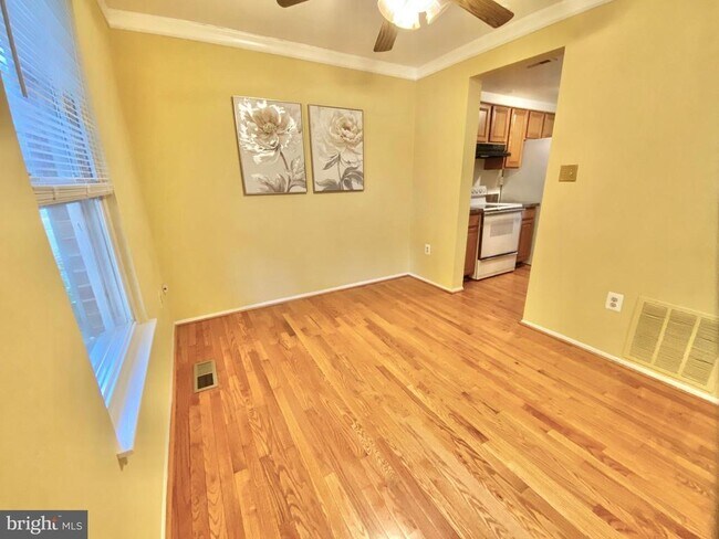 Foto del edificio - 6450 Blarney Stone Ct