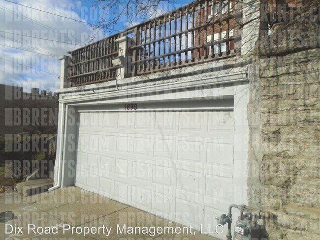 Building Photo - 3 br, 1.5 bath House - 1698 Sherman Avenue,