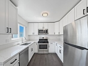 Building Photo - 4372 Swift Ave
