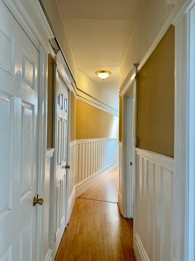 Foto del edificio - Huge top floor flat on Polk Street - Roomm...