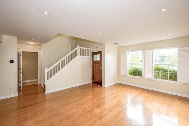 Foto del edificio - 12200 Crest Ave