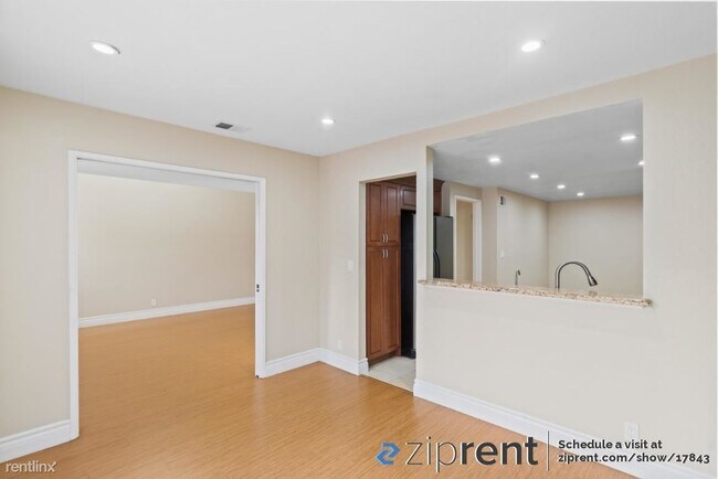 Building Photo - 3 br, 2.5 bath Townhome - 20718 Garden Cre...