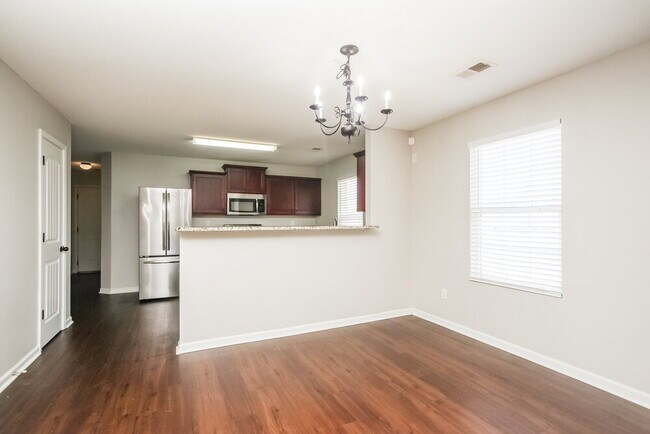 Foto del edificio - 4613 Sweet Whisper Ln