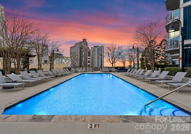 Foto del edificio - 210 N Church St