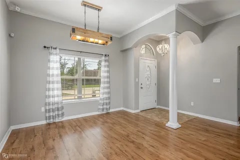 Building Photo - 204 Southern Creek Cir