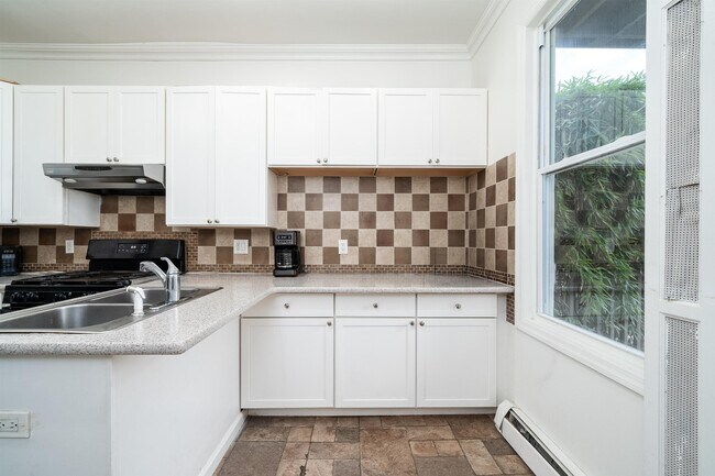 Building Photo - 130 75th St
