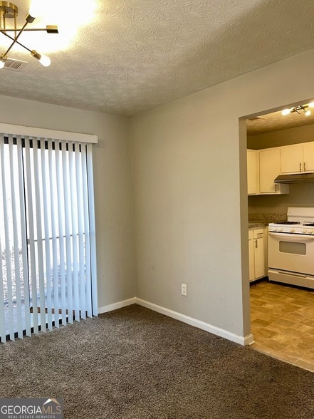 Building Photo - 945 Silverwood Dr