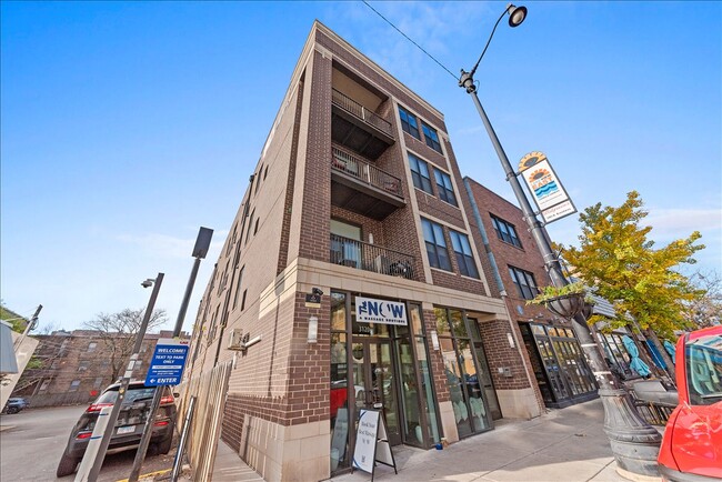 Building Photo - 3122 N Broadway