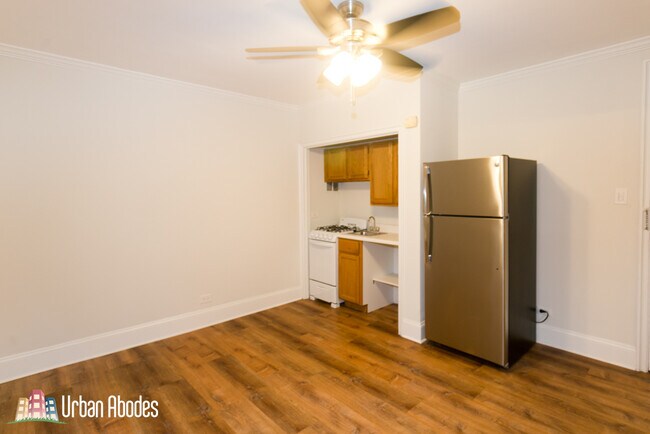 Foto del edificio - 2119 N Sedgwick St