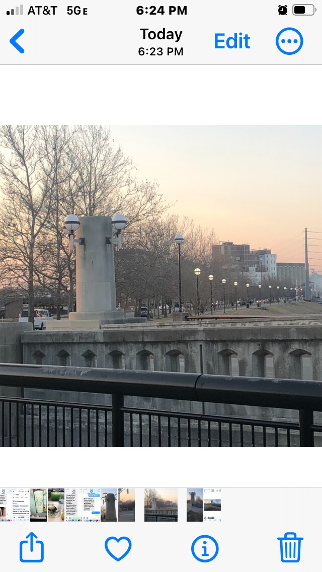 Foto del edificio - 1538 W New York St