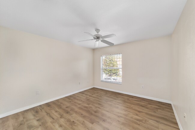 Foto del edificio - 5436 Admiral Way