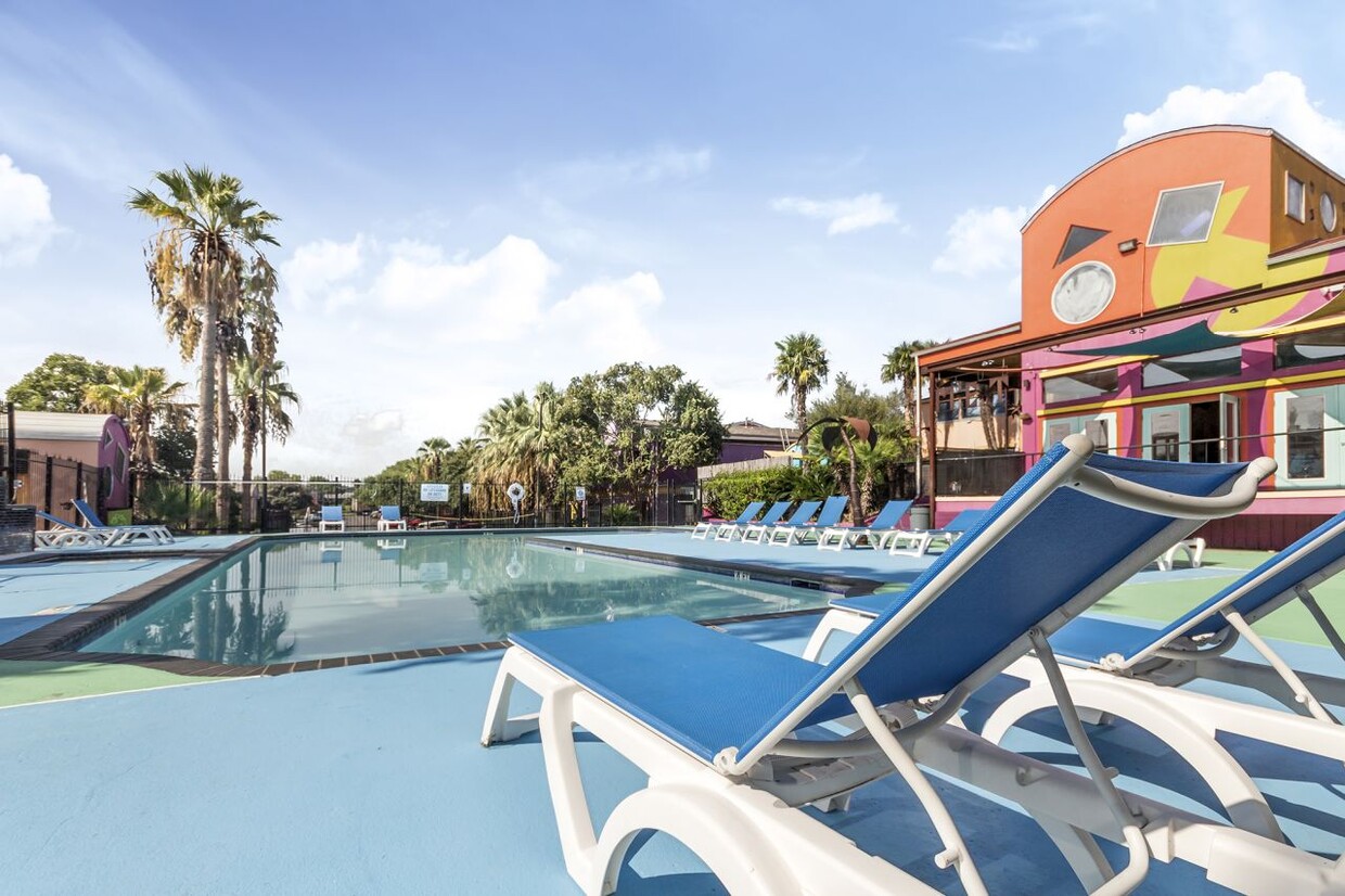 Community Pool - The Metropolis Apartments