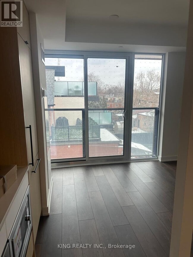 Building Photo - 1200 Dundas St W