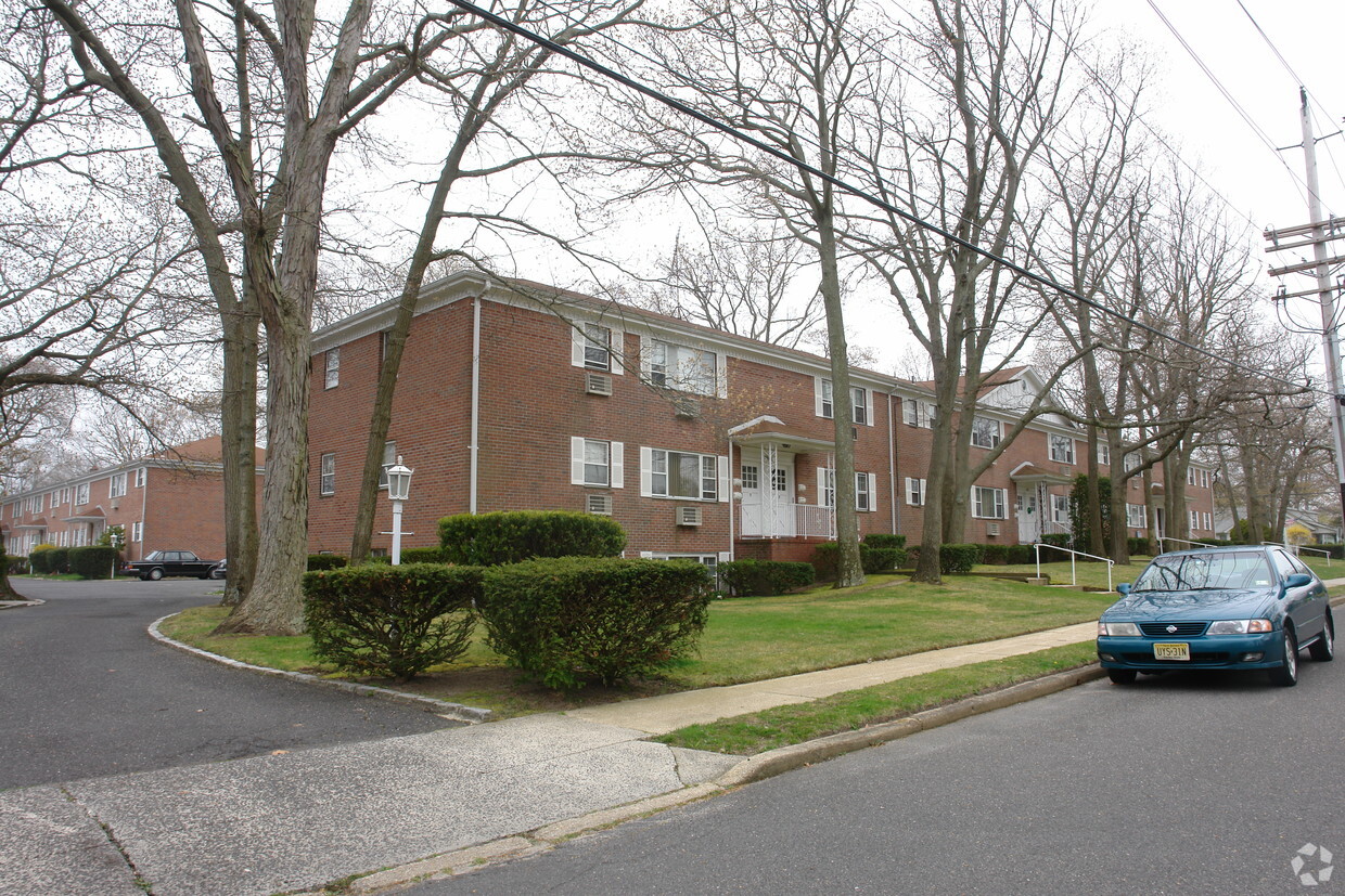 Foto del edificio - Spring Lake Park Apartments