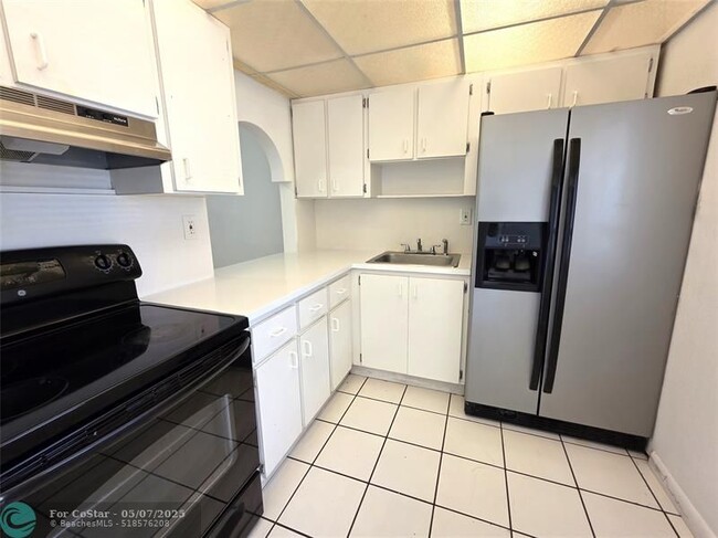 Building Photo - 505 NW 177th St