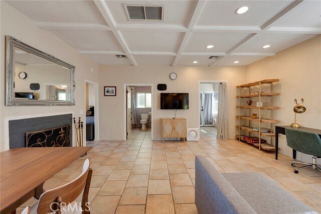 Foto del edificio - 1853 Allen Ave