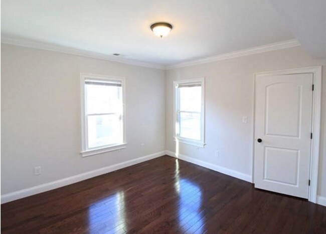 Building Photo - 28 Holton St