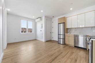 Building Photo - 948 New York Ave