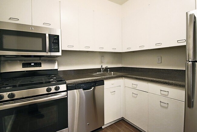 Foto del edificio - 1353 N Lake Shore Dr
