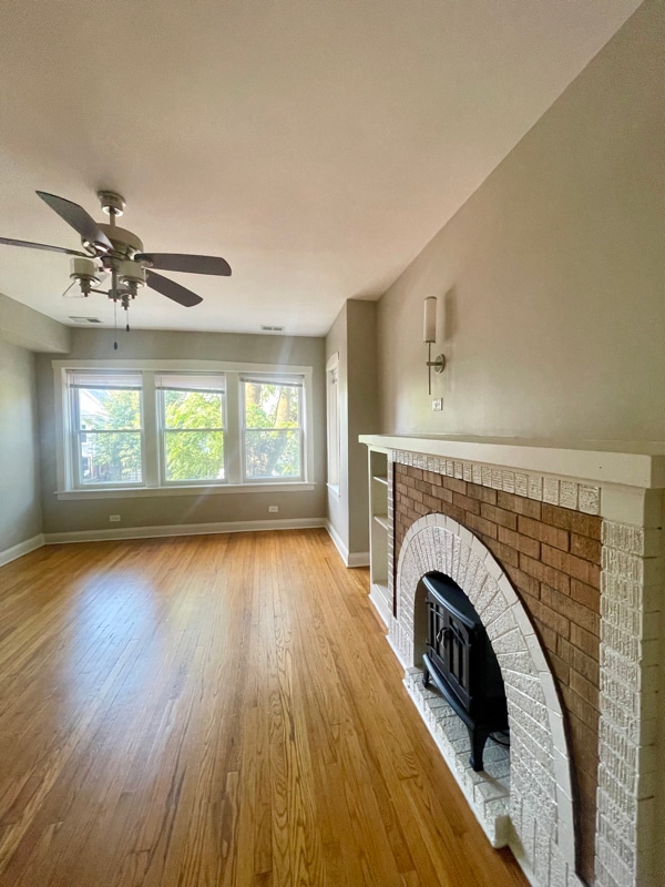 Building Photo - 3549 W Dickens Ave