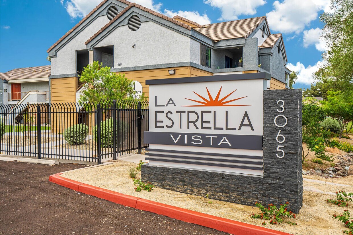 La Estrella Vista Apartments 3065 N 67th Ave Phoenix, AZ