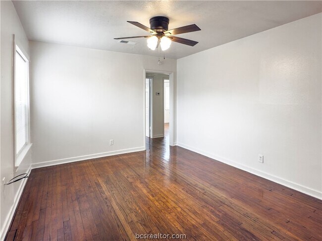 Foto del edificio - 507 Dogwood St