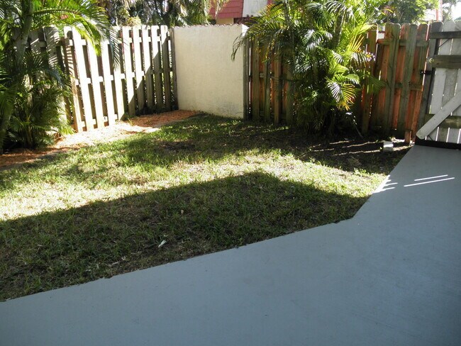 Foto del edificio - 3781  Victoria Drive  West Palm Beach Fl 3...