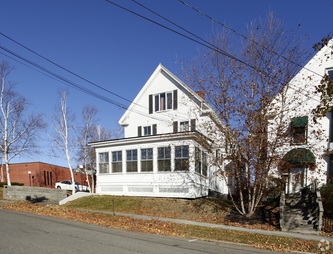 Building Photo - 43 Birch St