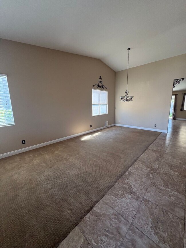 Foto del edificio - 41196 Coolidge Cir
