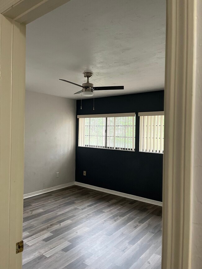 Foto del edificio - 5868 SW 8th Pl