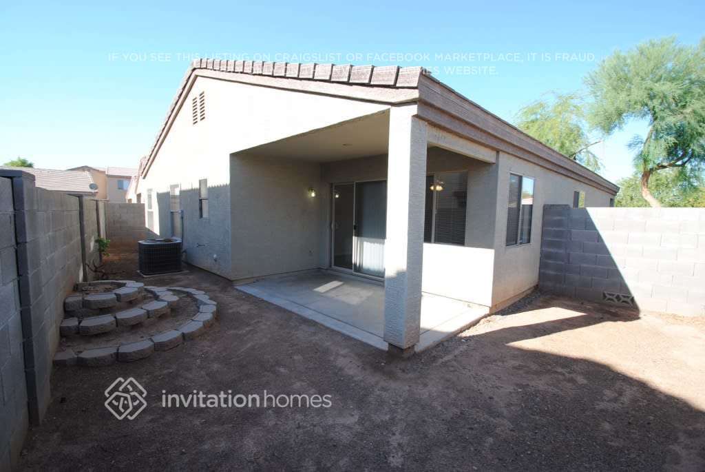 Building Photo - 2419 S 84th Gln