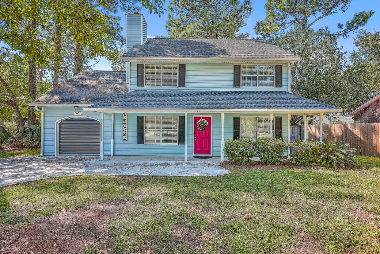 Primary Photo - West Point Home - Minutes from IOP!
