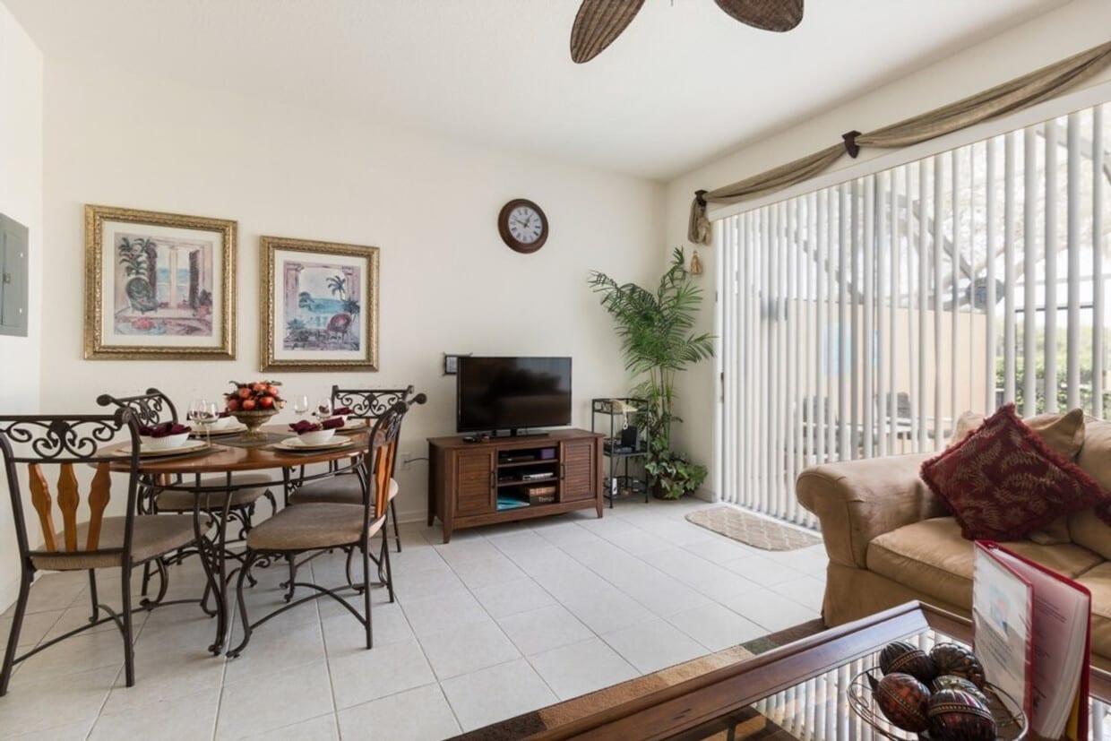 Foto principal - 7679 Fitzclarence St