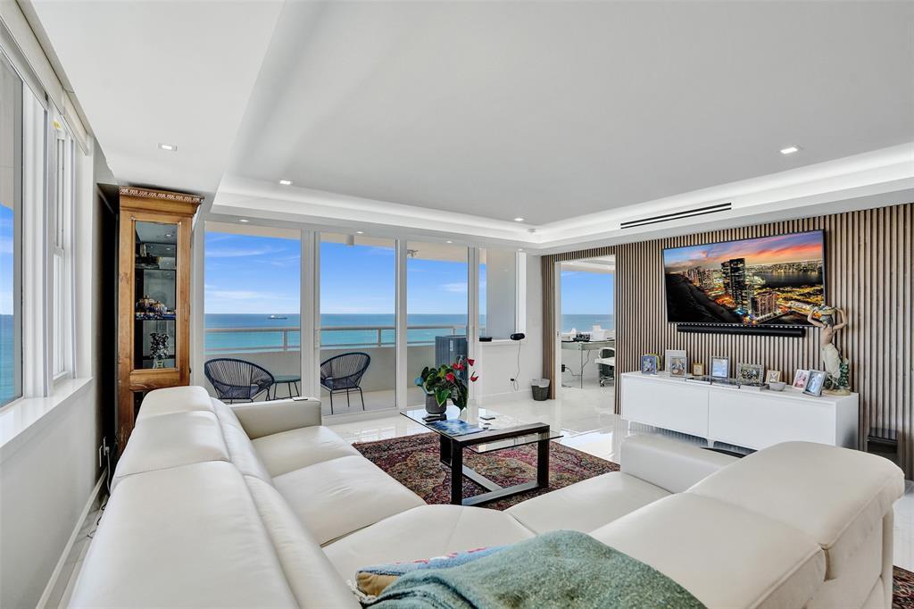 Foto principal - 545 S Fort Lauderdale Beach Blvd