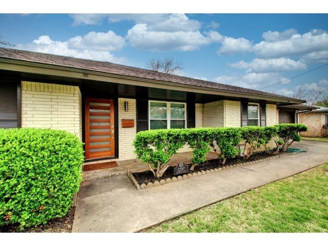 Primary Photo - 2207 Kenbridge Dr