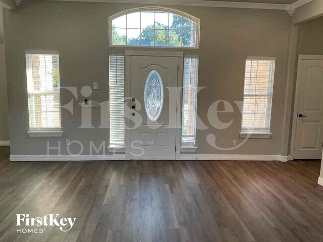 Foto del edificio - 3320 Valley Meadow